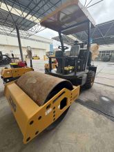 XCMG Factory 4 Ton Single Drum Vibratory Road Roller Equipment XS400J for Sale